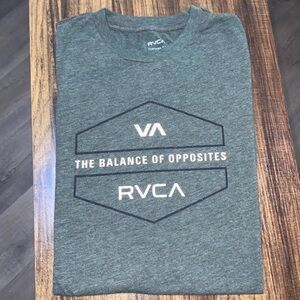 RVCA, men’s size Large, green vintage dye t-shirt. Excellent condition!